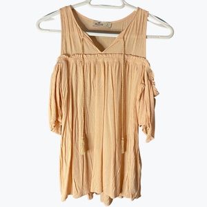 Blush pink, good condition, I’m 5’4